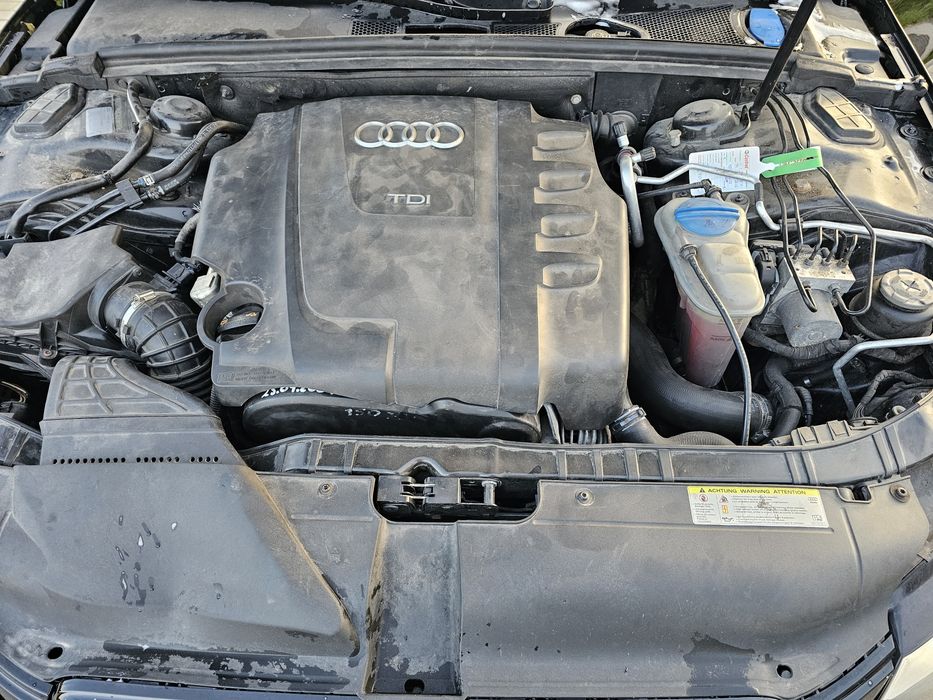 Audi a4b8 2.0 tdi 143 konie 2011 rok tempomat Kolorowy fis