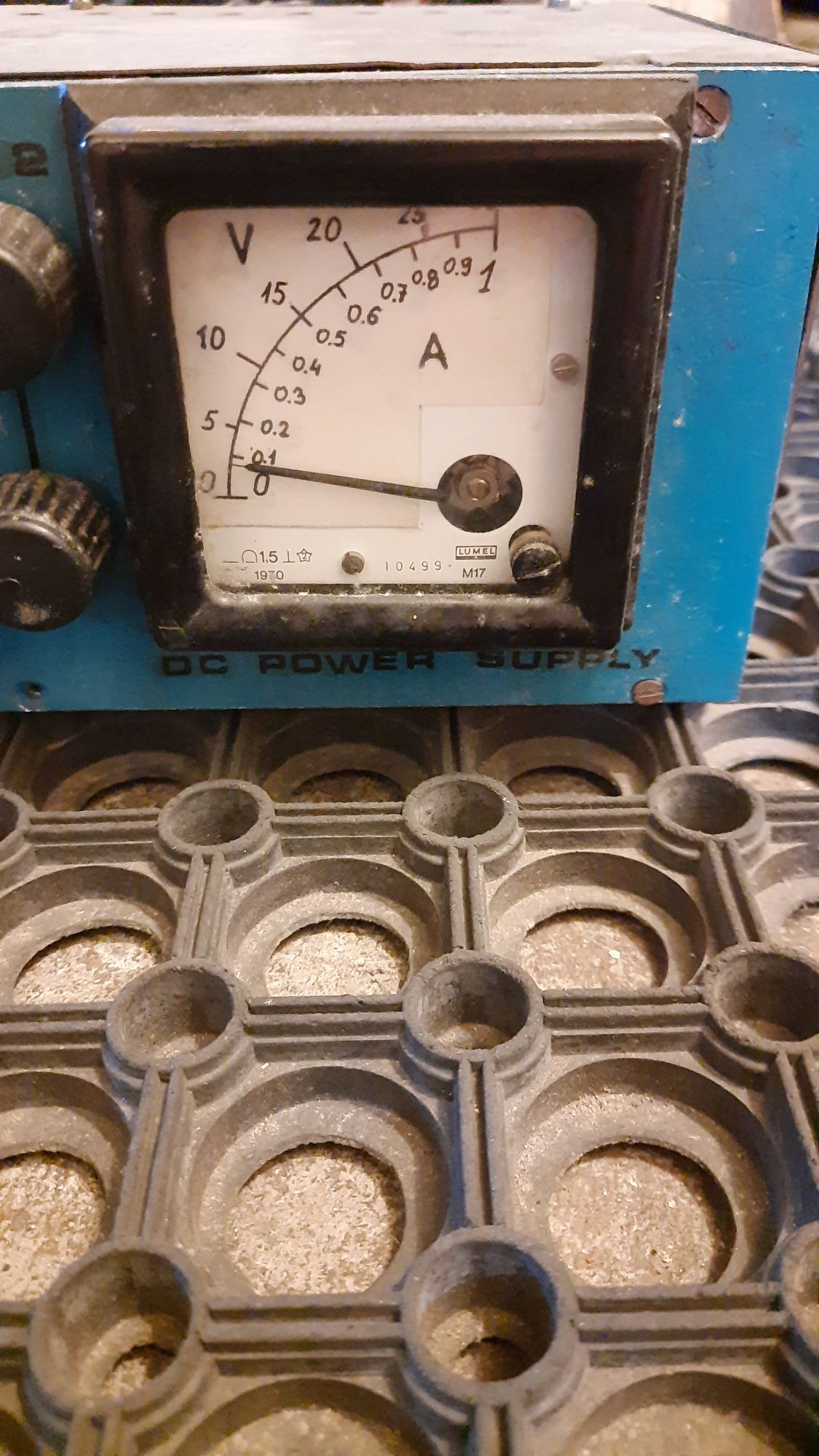 Multimetr z miernikiem Lumel M17 z 1970r.