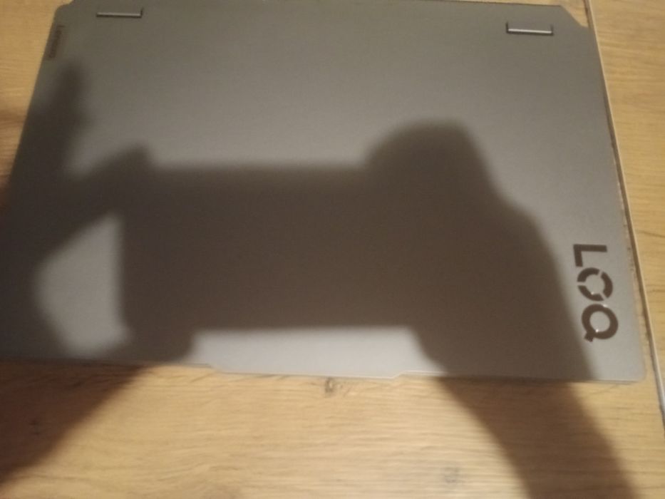 Sprzedam laptopa nowy