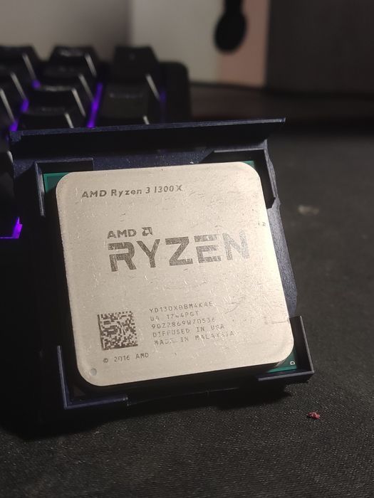 Процессор AMD Ryzen 3 1300X (sAM4, 4T, 3,5ГГц) Гарантия! Обмен!
