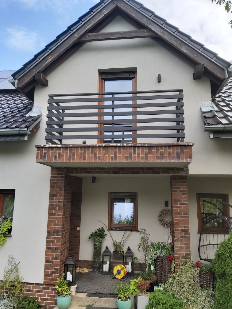 Balustrada balkonowa zewnętrzna