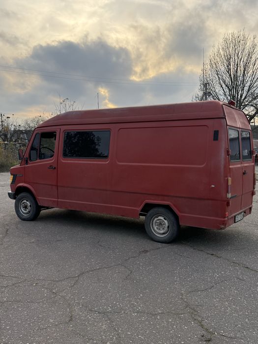 Mercedes-Benz T1 D208