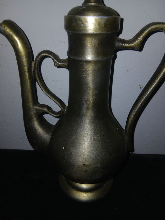Chaleira antiga de estranho por 12 €
