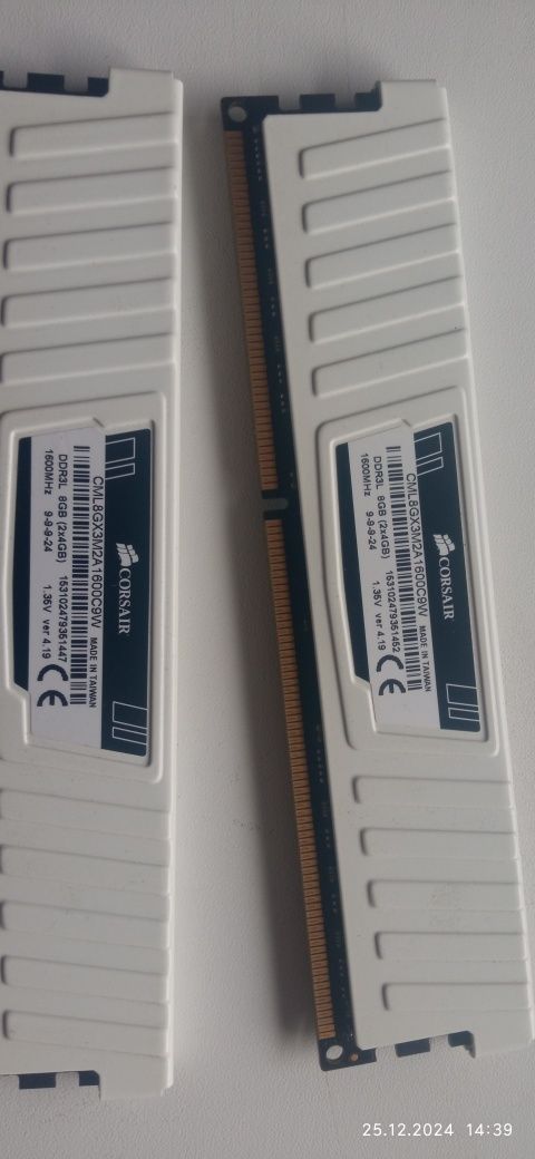 Оперативна пам'ять Corsair DDR3L 8GB (2×4 GB)