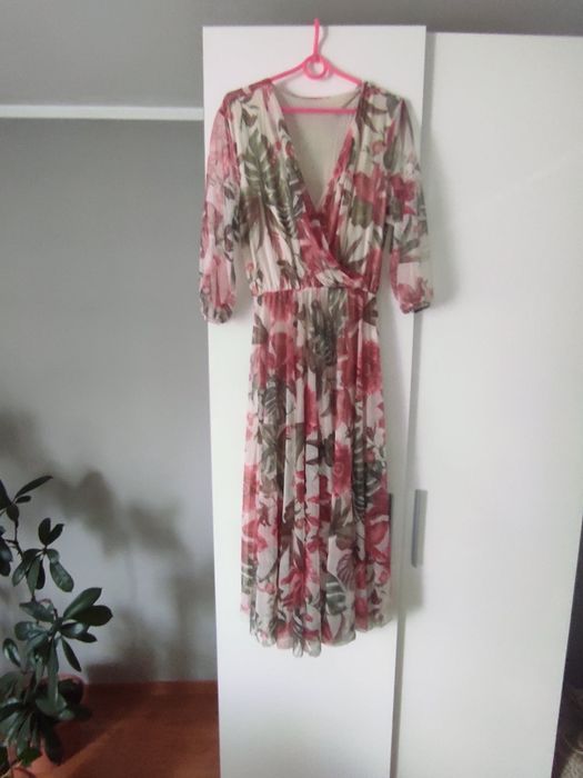 Sukienka długa w kwiaty rozmiar 44-46