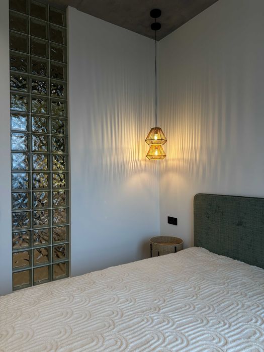 Продам квартиру з дизайнерським ремонтом.