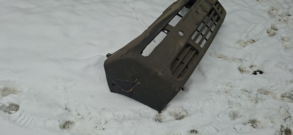 Zderzak vivaro plastikowy