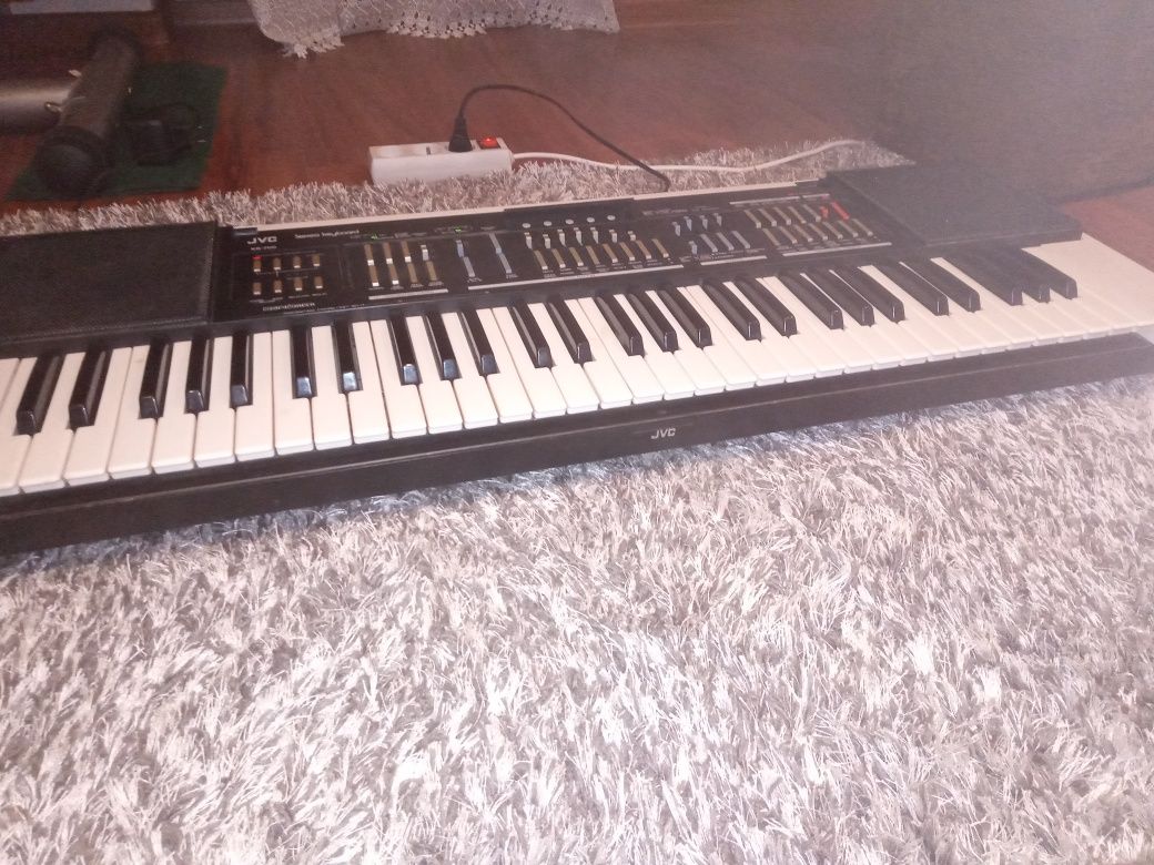 Jvc keyboard kb700