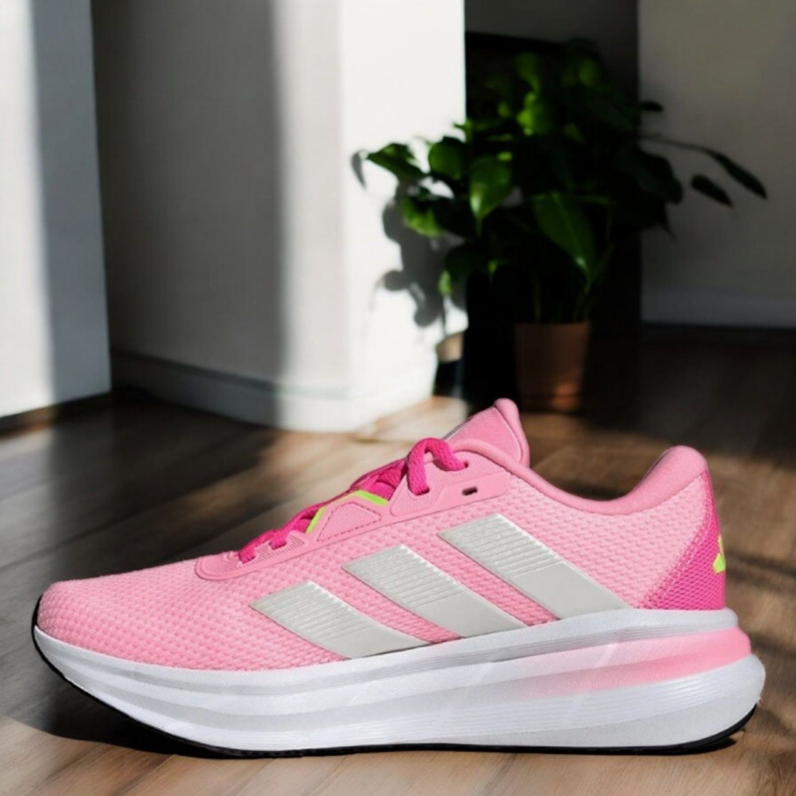 Кроссовки женские Adidas Response(Оригинал)39-25см