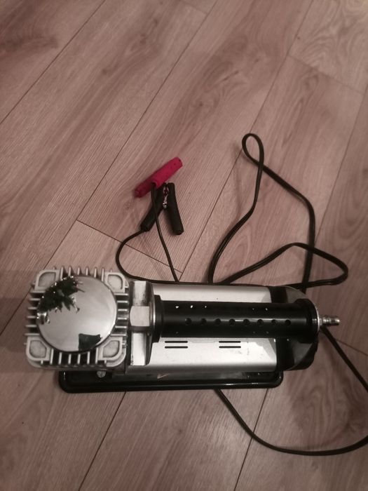 Kompresor  samochodowy 12 v dragon