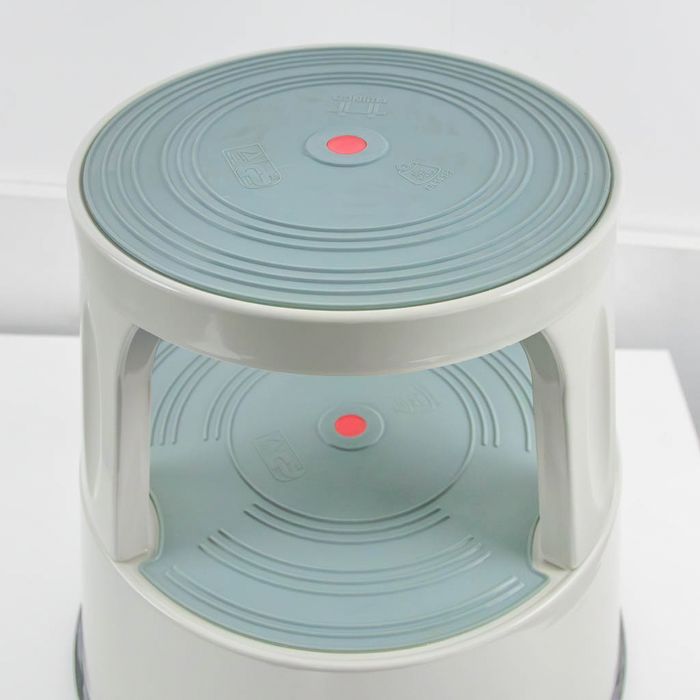 Taboret na kółkach „stopa słonia” szary 43 x44,5x44,5 cm