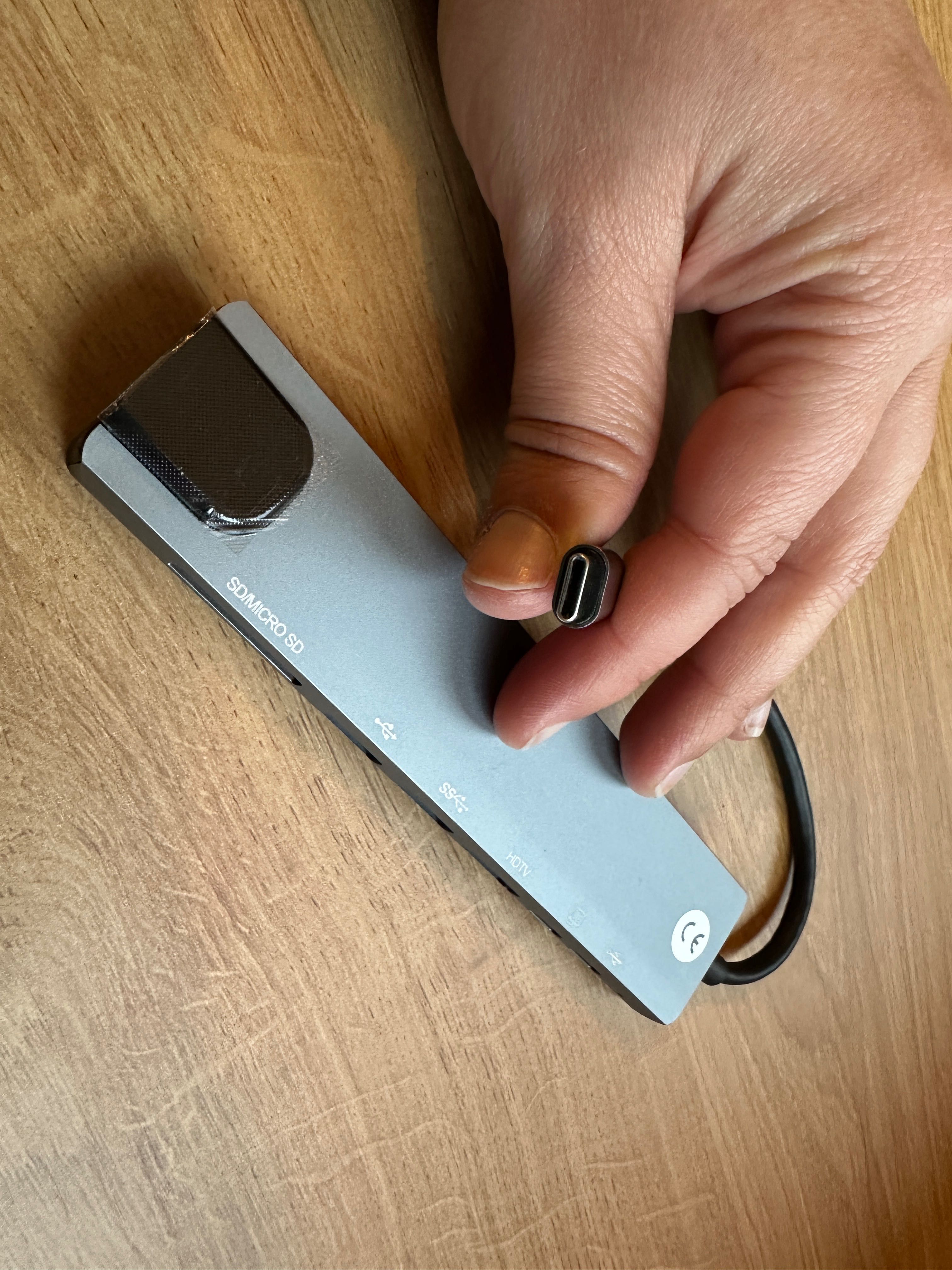 Adaptador USB C 8 em 1