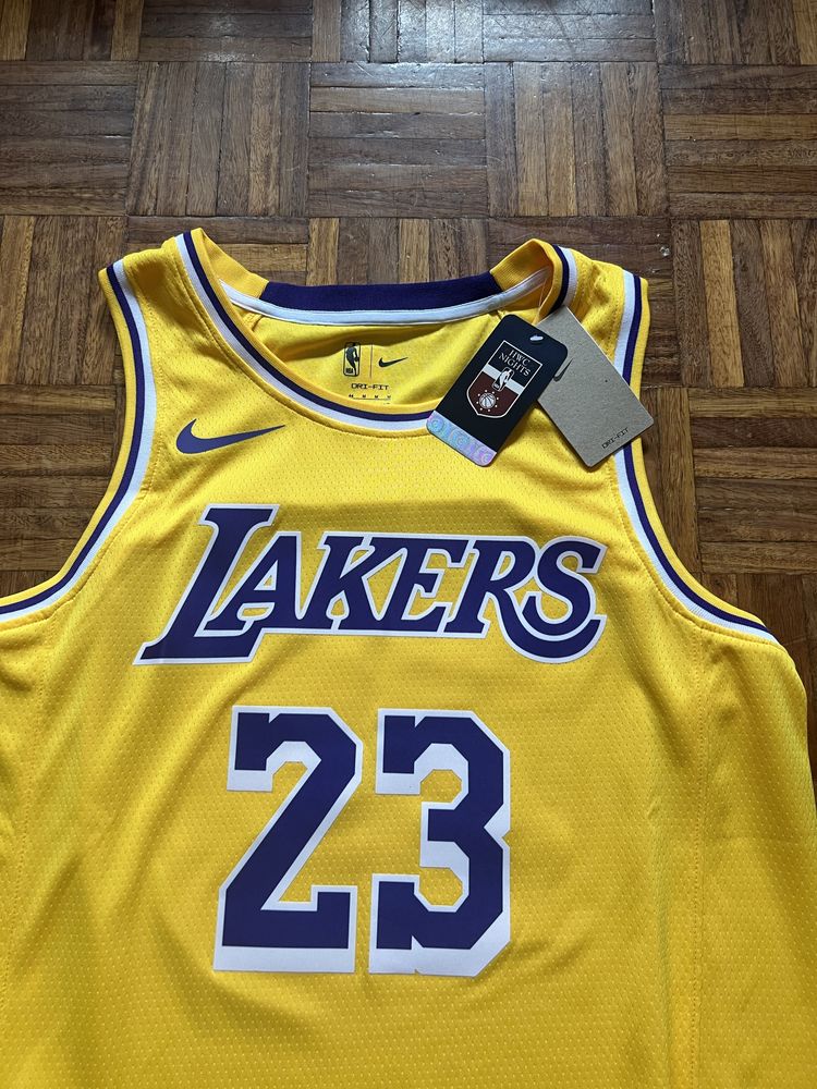 Camisola lakers