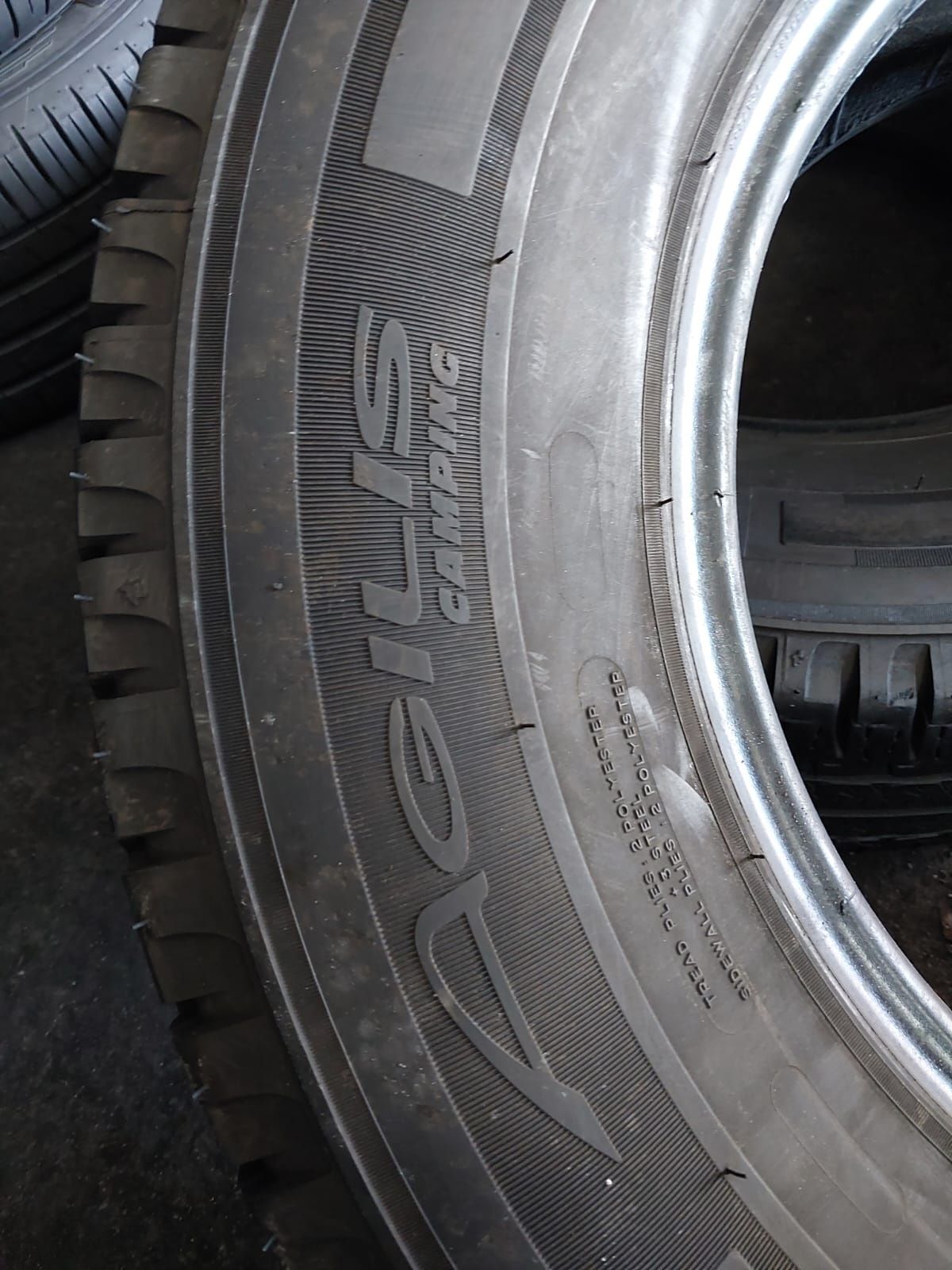 Opony używane 225/75/16c michelin 2x6.5 mm 2019