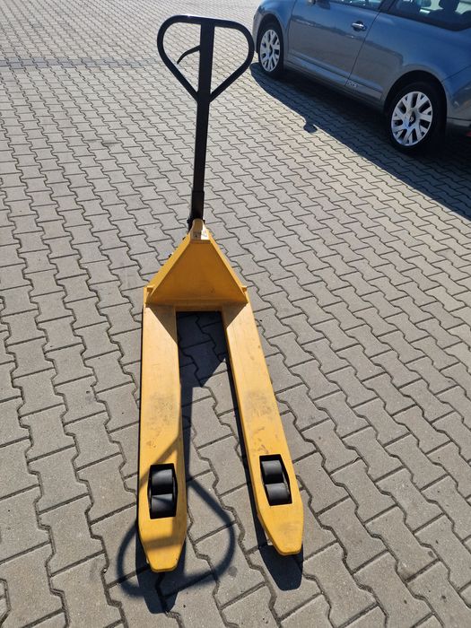 Ręczny wózek do transportowania palet, paleciak