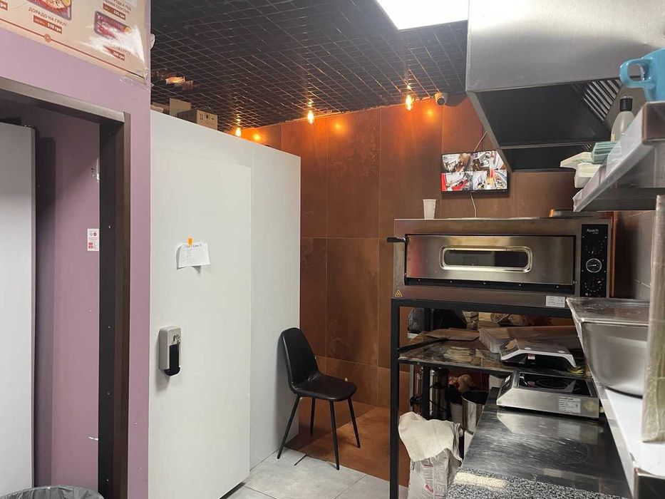 Аренда-продажа бизнеса Пицца Суши 33м2 Фудкорт ТРЦ Караван