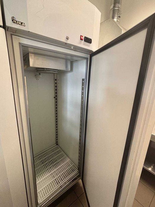 Холодильник промисловий Juka