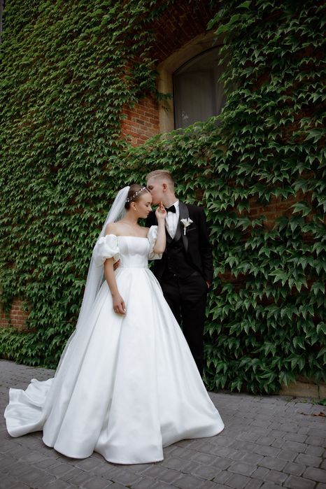 Весільне платя Crystal