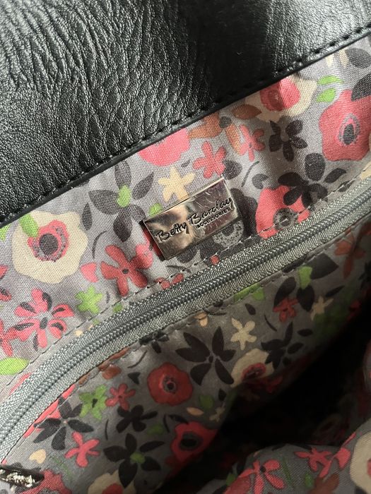 Czarna torebka Betty Barclay ze sztucznej skóry