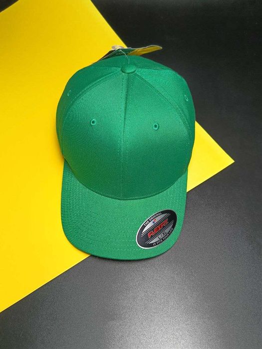 Спортивна кепка. Кепка. Кепка Flexfit. Бейсболка.