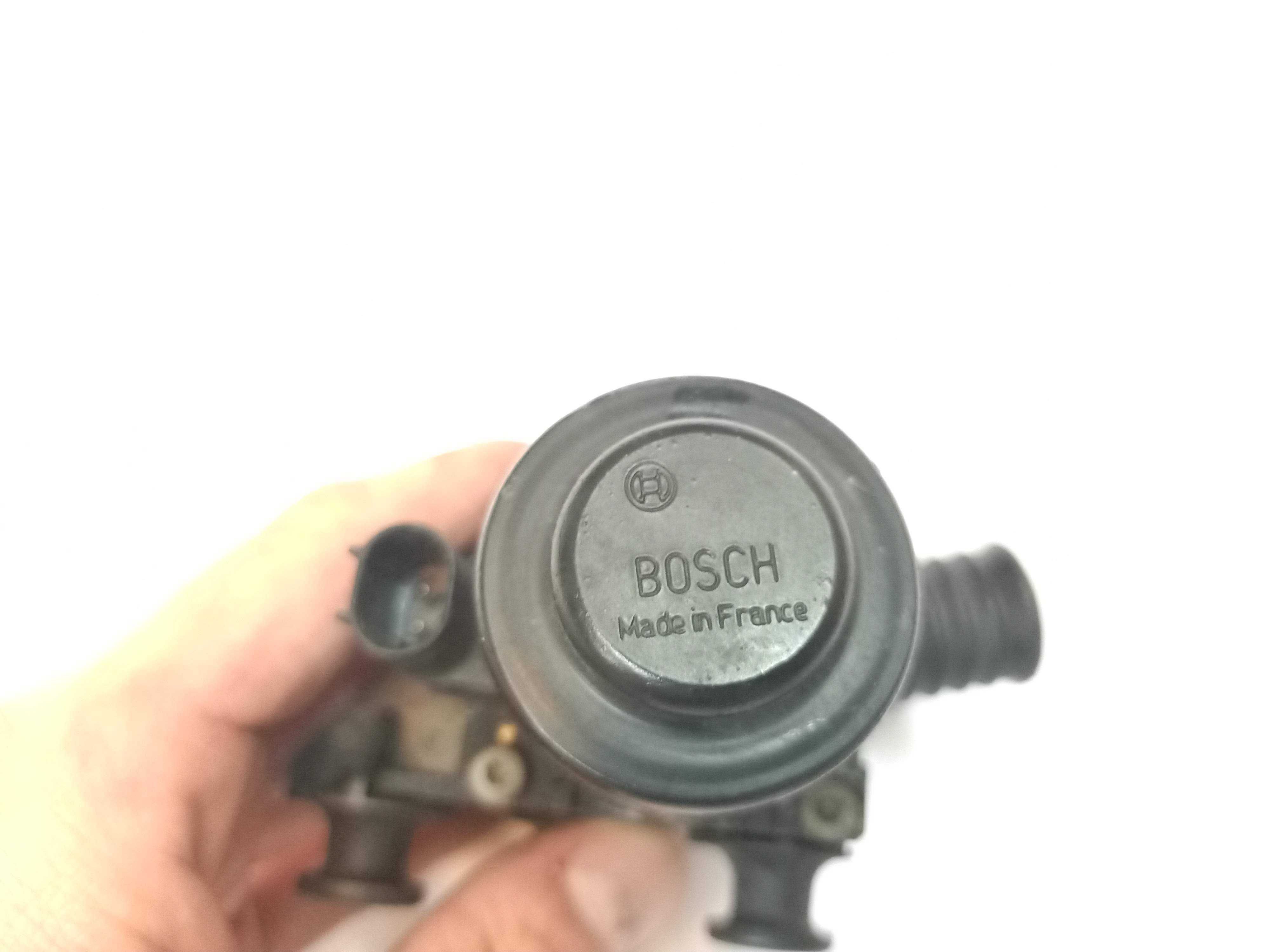 BMW E39 E46 E60 E61 Elektrozawór wody ciepłej Pompa nagrzewnicy