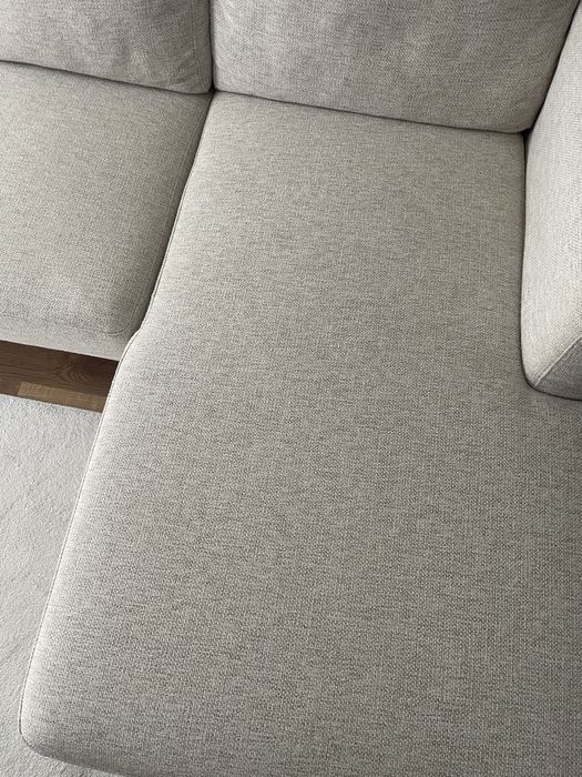 Sofa de 3 lugares com chaise longue Gato Preto