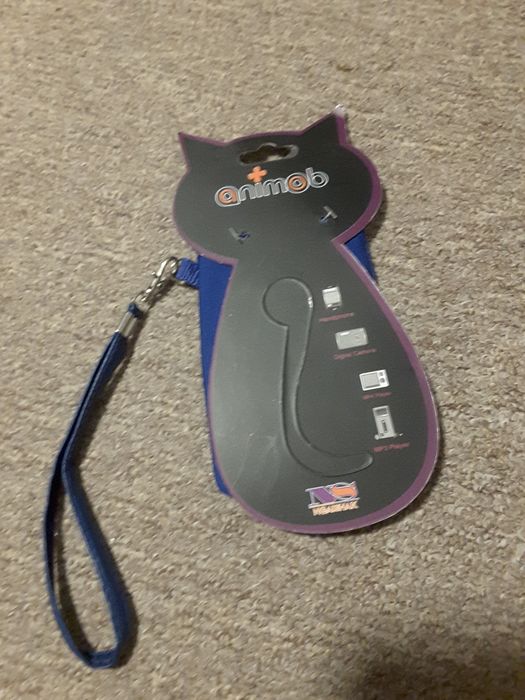 Etui, pokrowiec na telefon, mp3, smycz, smerfy