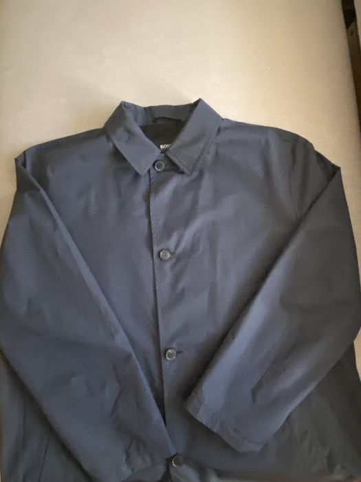 Плащ легкий чоловічій Hugo Boss.