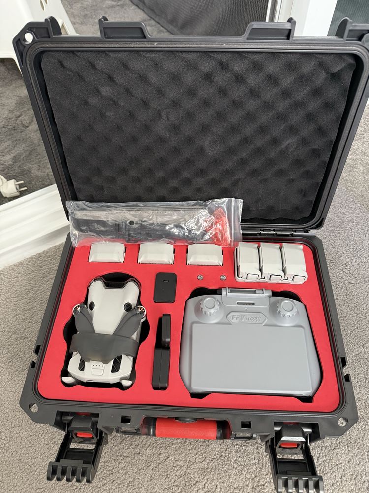 drone DJI MINI 4 pro