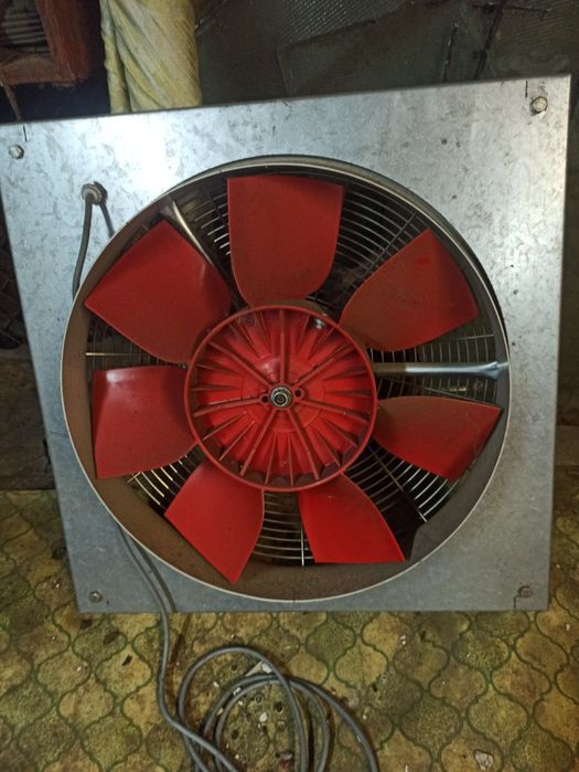Продам вентилятор промышленный. 220в