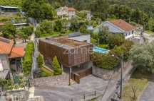 Moradia T3 moderna com piscina e jardins em Valdreu, Vila Verde