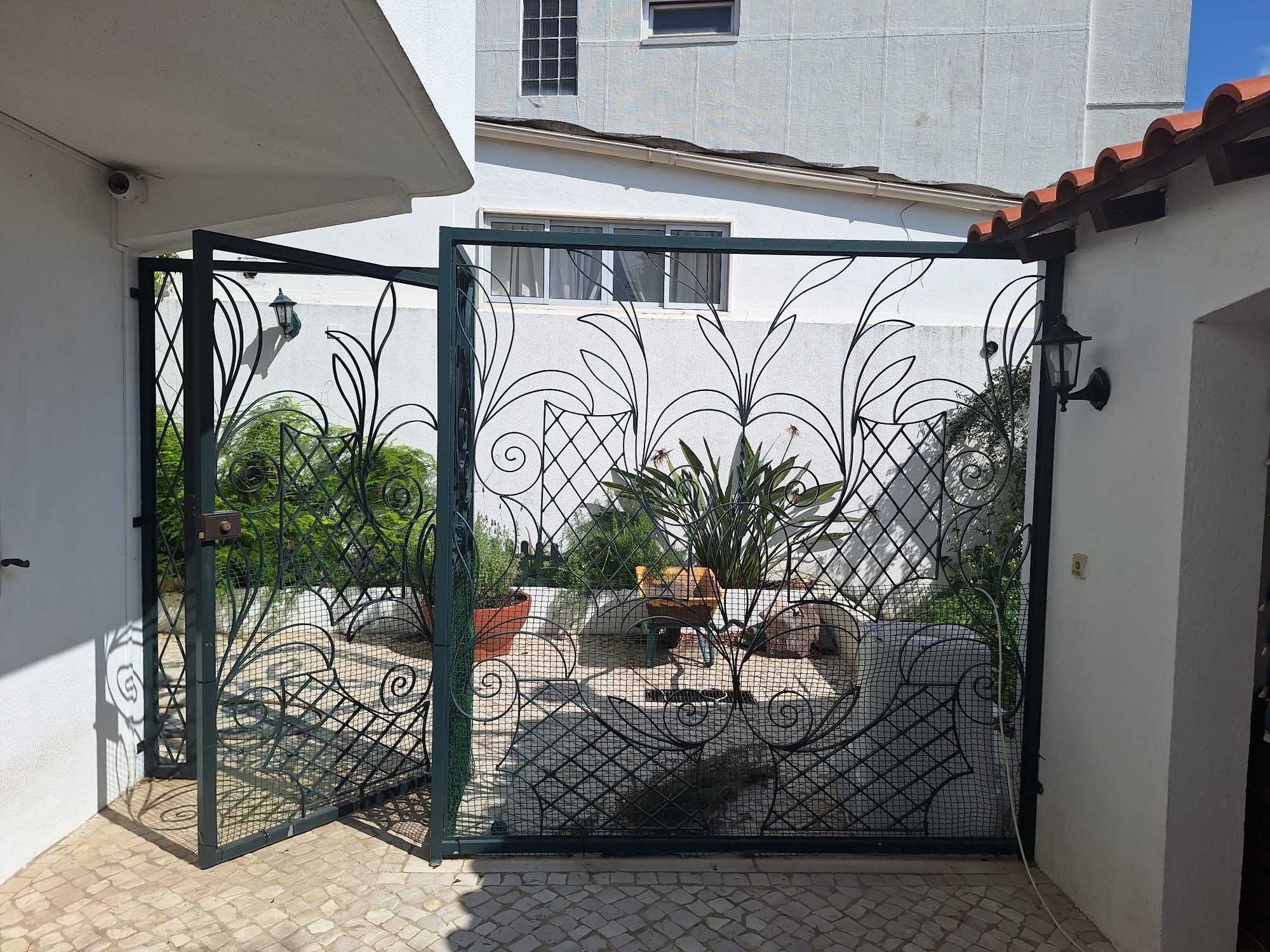 Grade de ferro para jardim