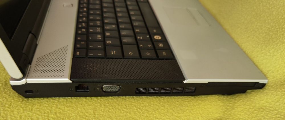 Portátil Fujitsu Esprimo Mobile (peças)