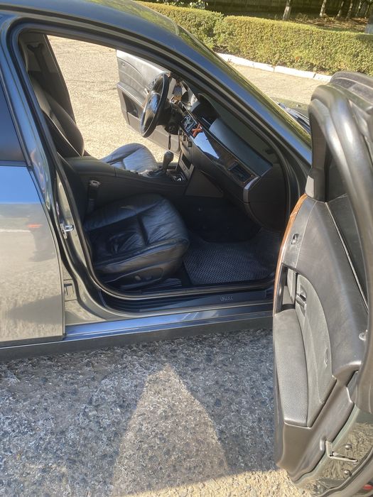 Продам БМВ Е60 530D