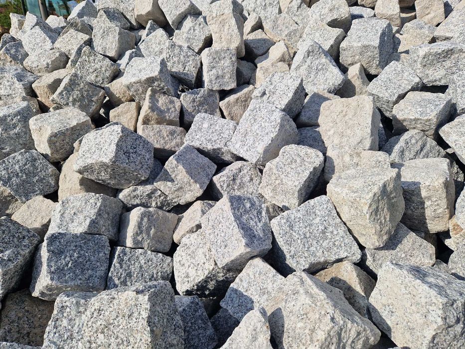 Kostka kamienna granitowa poniemiecka nowa kruszywa  grys dalmatyńczyk