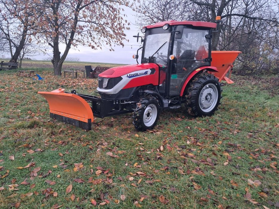 Odsnieżanie traktorem