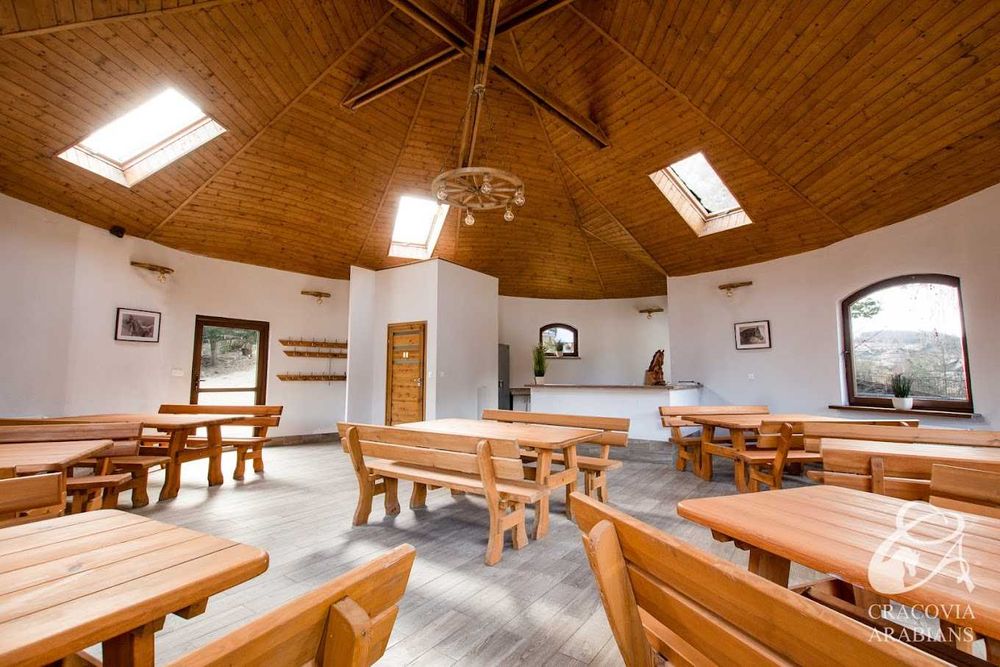 Sala na imprezy Wigilia Andrzejki Sylwester w stadninie koni arabskic.