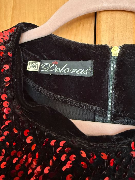 Вечірня сукня з паєтками