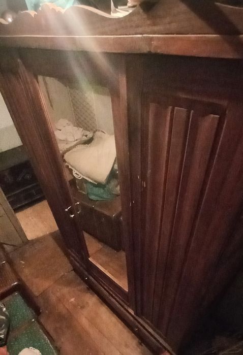 Guarda fatos com 1 porta e uma gaveta