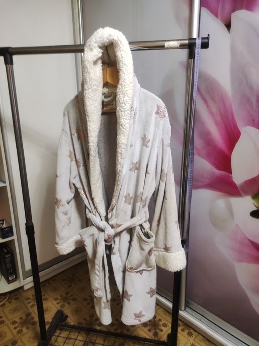 Халаты веллюровые54р