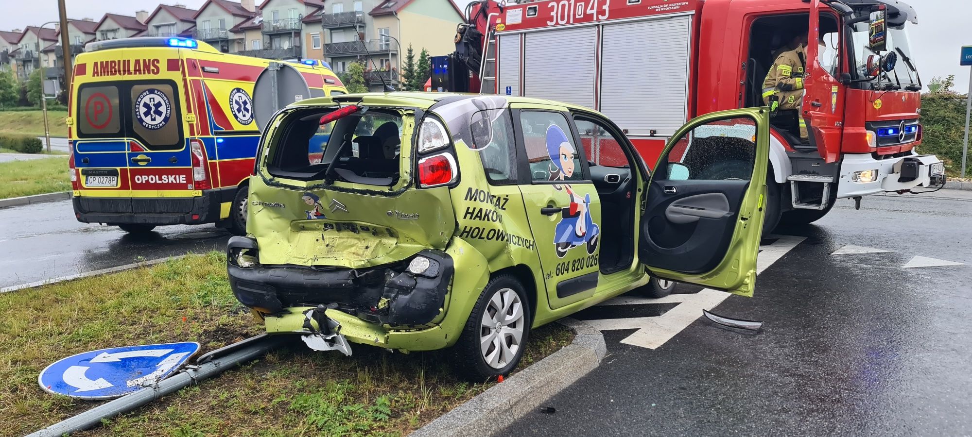 Citroen c3 picasso po kolizji jeździ