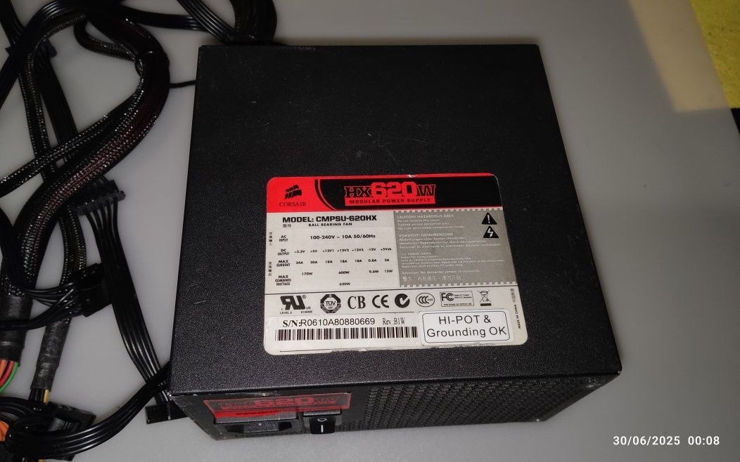Fonte de alimentação modular Corsair HX620W como nova impecável