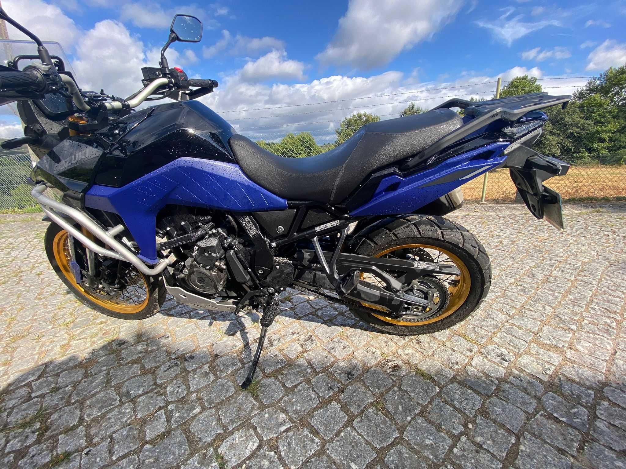 Suzuki V-STROM 800DE