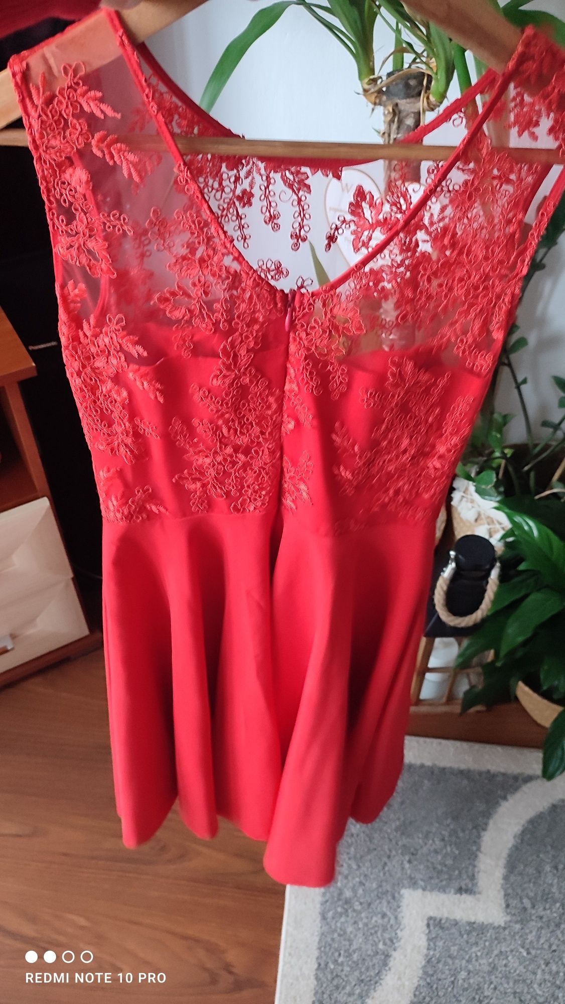 Czerwona sukienka koronkowa na wesele święta śliczna asymetryczna