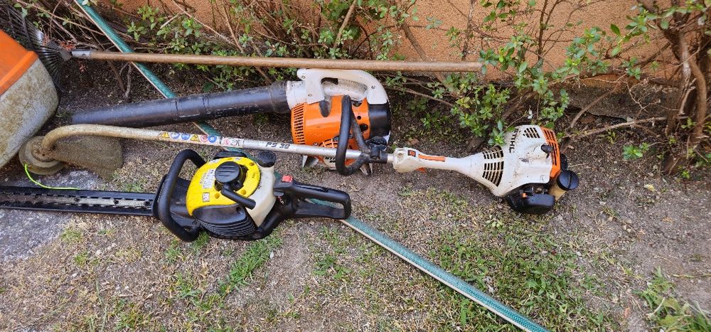Citroen berlingo equipada com máquinas de jardinagem