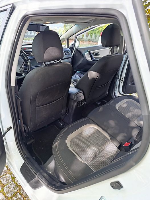 Carrinha Kia ceed SW