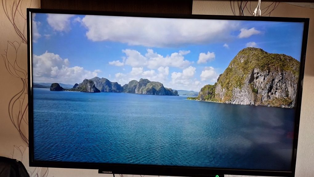 Телевізор Toshiba 43 дюйми