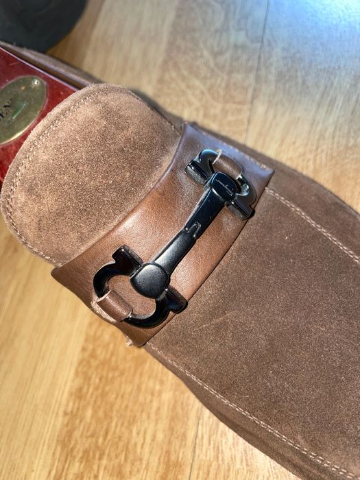 Замшевые туфли лоферы Salvatore Ferragamo