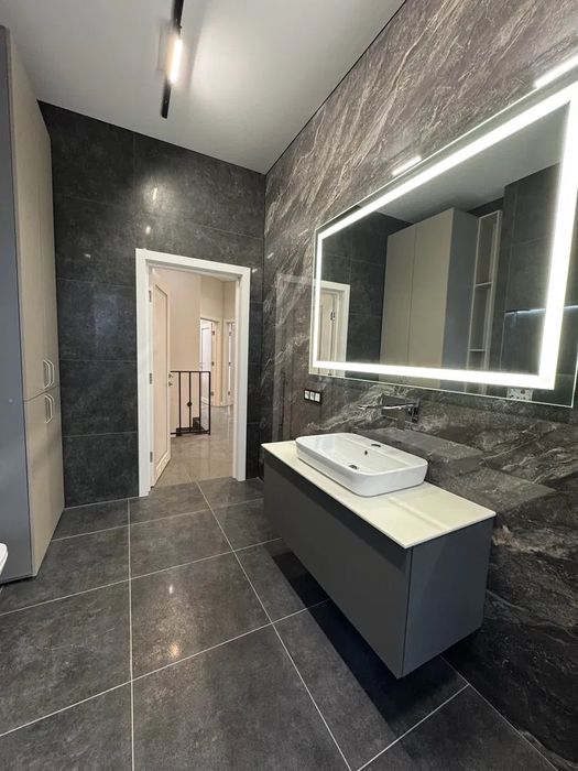 Продаж таунхаусу в районі Садовий