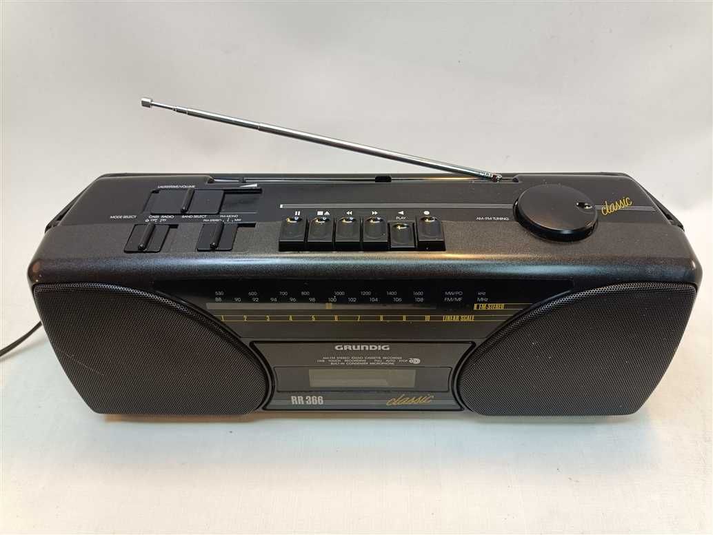 Grundig RR366 radiomagnetofon z lat 80